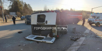 В Кировской области перевернулся микроавтобус - Свойкировский.рф