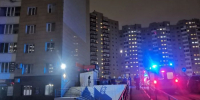 В Сургуте ночью произошел пожар на 13-м этаже дома, пламя начало распространяться по фасаду - ИА СИА-Пресс