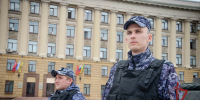 В Пензе росгвардейцы задержали мужчину, разбившего стекло торгового ларька (видео) - Росгвардия