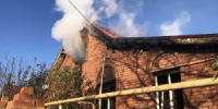 26 октября в 09:05 в ГКУ СО «Центр по делам ГО, ПБ и ЧС» поступило сообщение о пожаре в поселке Нижнее Санчелеево на улице Красноармейской. - НИА Самара