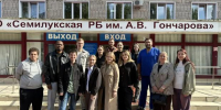 Ординаторы кафедры онкологии совместно с преподавателями посетили Семилукскую районную больницу им. А. В. Гончарова - Медицинский Университет им. Н.Н. Бурденко