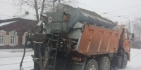 В Иркутске для расчистки от снега и наледи на дорогах города работает 11 единиц спецтехники - Baikal24.Ru