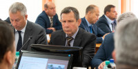 Сандалов подписал закон об увеличении числа депутатов «на зарплате» - Newsler.Ru