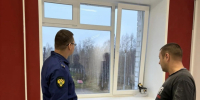 Прокурор Лешуконского района проверил ход, качество и объем выполненных работ по капитальному ремонту МБОУ «Лешуконская средняя общеобразовательная школа» - Arh112.ru
