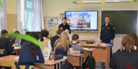 Росгвардейцы Чукотки провели профориентационные встречи со старшеклассниками - Росгвардия