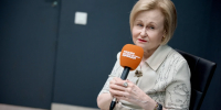 «Я — "компьютерная идиотка"»: Дарья Донцова рассказала о своем отношении к современным технологиям - КП Челябинск