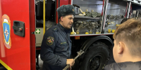 Юные магаданцы познакомились с работой пожарных: школьники побывали на экскурсии в СПСЧ - МЧС Магаданской области