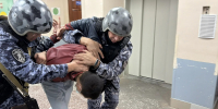 Росгвардия отработала экстренное реагирование на тревогу в больницах Астраханской области - Газета Волга