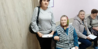 «Не одна»: как социальный работник помогает там, где семья не может быть рядом - Министерство труда и соцзащиты
