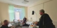 Священнослужители передали раненым бойцам благословение митрополита Варсонофия в Морозовской больнице - Выборгская Епархия