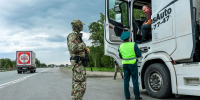 На границе в Челябинской области остановили нелегальный груз на два миллиона рублей - Полит74
