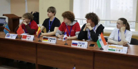 На образовательном дне форума ИННОСИБ студенты примерили роль дипломатов ООН - 12 канал