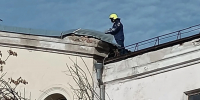 Городские спасатели Астрахани устранили опасные последствия сильного ветра - Punkt-a.info