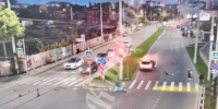 Три грузовика столкнулись на трассе "Кавказ" в Краснодарском крае - KrasnodarMedia