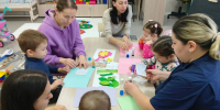 Тепло детских рук: в группе кратковременного пребывания прошел мастер-класс ко Дню бабушек и дедушек - Министерство труда и соцзащиты
