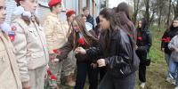 Торжественная церемония, посвящённая открытию мемориальной доски в честь Героя Советского Союза Михаила Антоновича Михайлова - Бологовский район