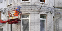 В Брянске 11 строительных компаний бесплатно помогают после атаки дрона - БрянскToday.Ru
