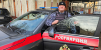 В Выборгском районе сотрудник Росгвардии спас девочку, упавшую в затопленную шахту лифта в недостроенном здании - Росгвардия