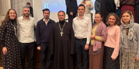 Проректор по лицензированию и аккредитации, старший преподаватель кафедры богословия МДА кандидат теологии иерей Андрей Лысевич, студенты Свято-Филаретовского института - СФИ