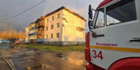 Большинство жителей пострадавшего от пожара дома в Вахрушеве решили остаться в своих квартирах - News.Astv.Ru