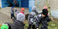 Воспитанники «Журавушки» освоили осенние навыки садовода - Рассвет