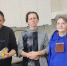 В Советском доме-интернате испекли "Бабушкин пирог" - Министерство социального развития