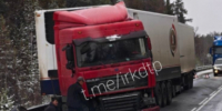 Две машины столкнулись на перекрестке возле ТЦ "БУМ" в Иркутске - IrkutskMedia.Ru