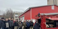 Вологодские выпускники осваивают профессию водителя пожарного автомобиля на практике - Правительство Вологодской области