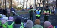 Полицейские Подольска провели для дошкольников жизненно важный урок - ТК Кварц