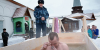 До 10 осуждённых в год принимают крещение в колониях Нижегородской области - Newsroom24.Ru