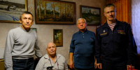 В Марий Эл сотрудники вневедомственной охраны Росгвардии поздравили ветерана службы с профессиональным праздником - Росгвардия