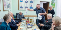 Депутаты ЛДПР поздравили ветеранов Ноябрьска - ЛДПР