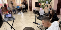 Музыка, которая лечит: студенты-медики
выступили с концертом для бабушек и
... - Базовый медколледж
