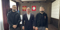 Глава Бабаюртовского района вручил участнику СВО Джанболату Нуракаеву орден Мужества - РИА Дагестан