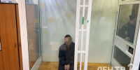 Включил мультики и ударил молотком: Обвиняемый в убийстве сына и его бабушки дал показания на суде в Петербурге - ЛенТВ24