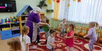 Библиотека в гостях у малышей: сказочное приключение в группе «Весёлые ребята»! - Центр культуры и досуга