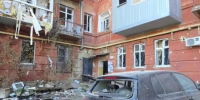 Беспилотник врезался в квартиру на четвёртом этаже жилого дома в Луганске – фото - Донецк Медиа
