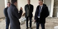 Партийный десант «Единой России» проверил ход капитального ремонта в школе №76 - Единая Россия