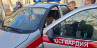 В Кургане кадеты подшефной Росгвардии школы познакомились со службой вневедомственной охраны - Новый мир