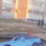 В Воронеже на улице Ленинградской автомобиль провалился в яму: видео - РИА Воронеж