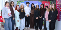 Выпускница-лингвист ИГН АлтГУ вдохновляет школьников на изучение языков и сохранение культуры родного края - ИГН АлтГУ