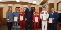 Владимирские гимнасты после выигрыша серебра чемпионата мира посетили Авдеева - Комсомольская правда