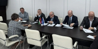 Вячеслав Лежнин и Надежда Бадеева обсудили вопрос строительства очистных в деревне Горки - Законодательное Собрание