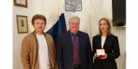 Председатель ИППО Сергей Степашин вручил Алисе Гулария орден Великой княгини Елизаветы Фёдоровны - ИППО