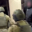 В Тюмени при силовой поддержке СОБР Росгвардии задержан подозреваемый в мошенничестве (видео) - Росгвардия