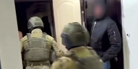 В Тюмени при силовой поддержке СОБР Росгвардии задержан подозреваемый в мошенничестве (видео) - Росгвардия