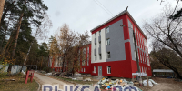 🏗️ Фасад почти готов: в инфекционном отделении ЦРБ завершается обновление внешнего облика здания - Выкса.РФ