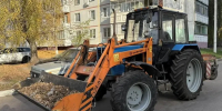 В областном центре проходит уборка территорий - Пламя Труда