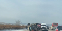 На трассе в Бурятии легковушка отправила в нокаут трактор - Газета Номер один