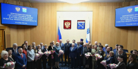 Ленобласть отметила тех, кто служит региону и стране - Комитет по печати